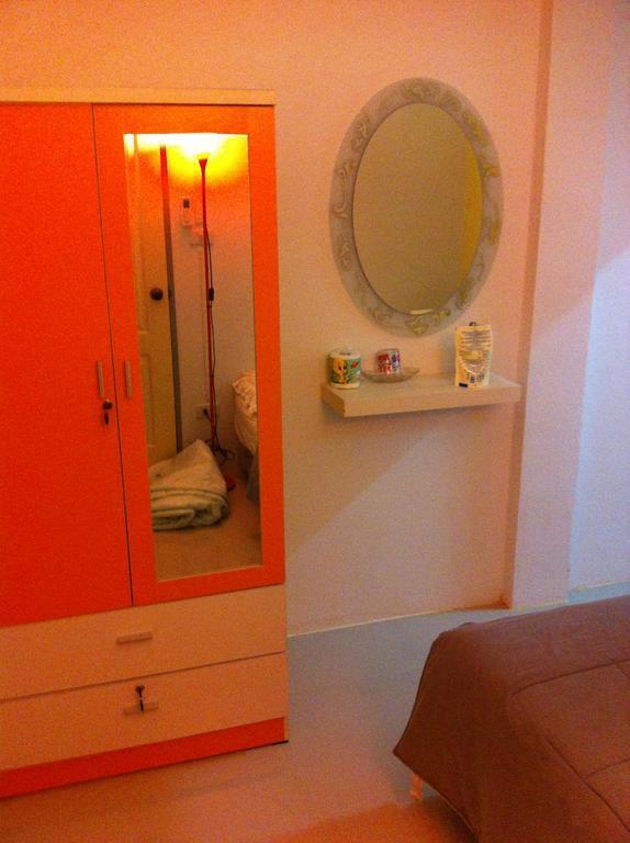 Lemon Tree Motel Сурат Тхани Екстериор снимка